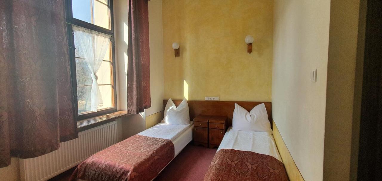 Hotel Zamek Miedzylesie Zimmer foto